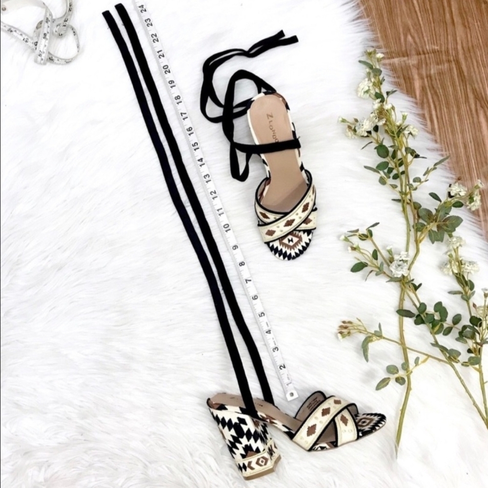 Lace up Heeled Sandals Size 7 Tribal Aztec Block Heels - Picture 6 of 17